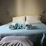 White Guesthouse
